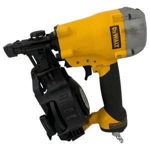 Clavadora Neumática Para Techos Dewalt Dw46rn 15° 6-5.02